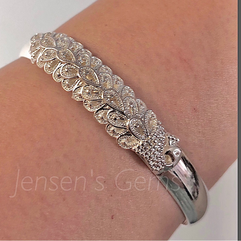 New Silver Peacock Bangle Bracelet - Women Jewelry